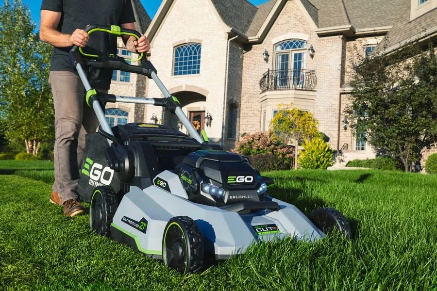 electric battery lawn mowers